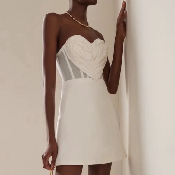 Carolina Herrera Dresses & Skirts - Carolina Herrera Strapless Heart Mini Dress